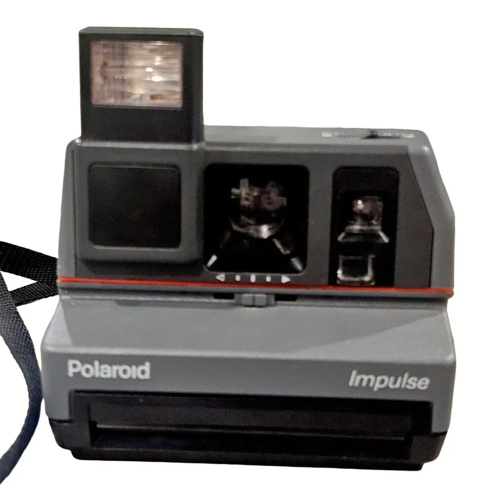 VTG Polaroid Camera 600 Impulse Instant Untested W Film Dead Battery‎ Retro